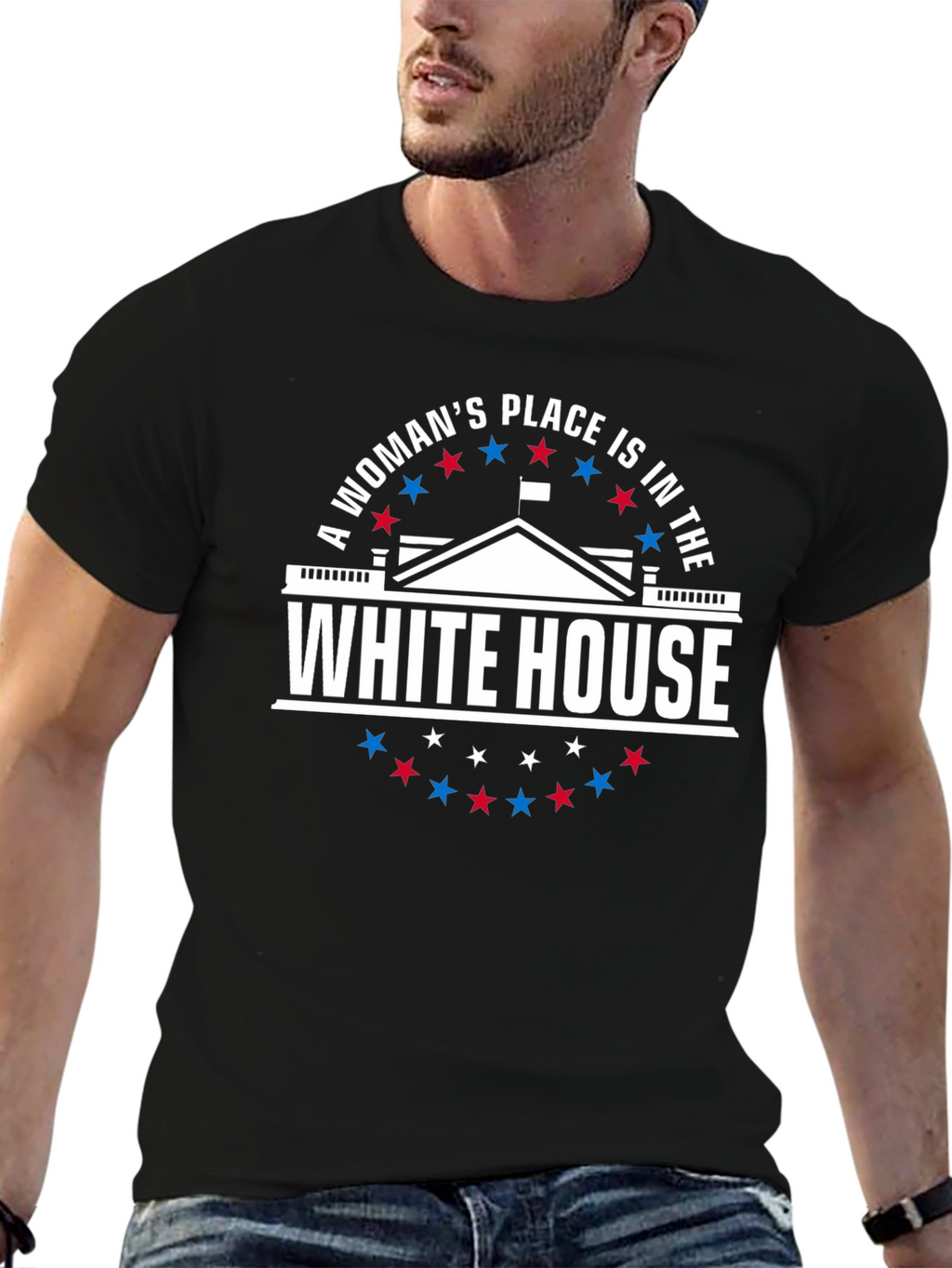 Camiseta con mensaje feminista White House