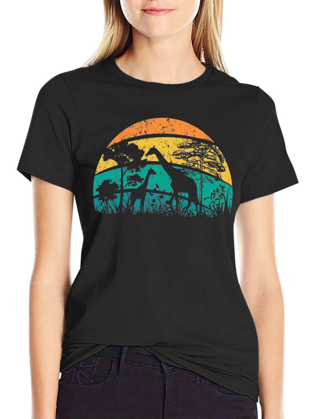 Camiseta con diseño de jirafas al atardecer