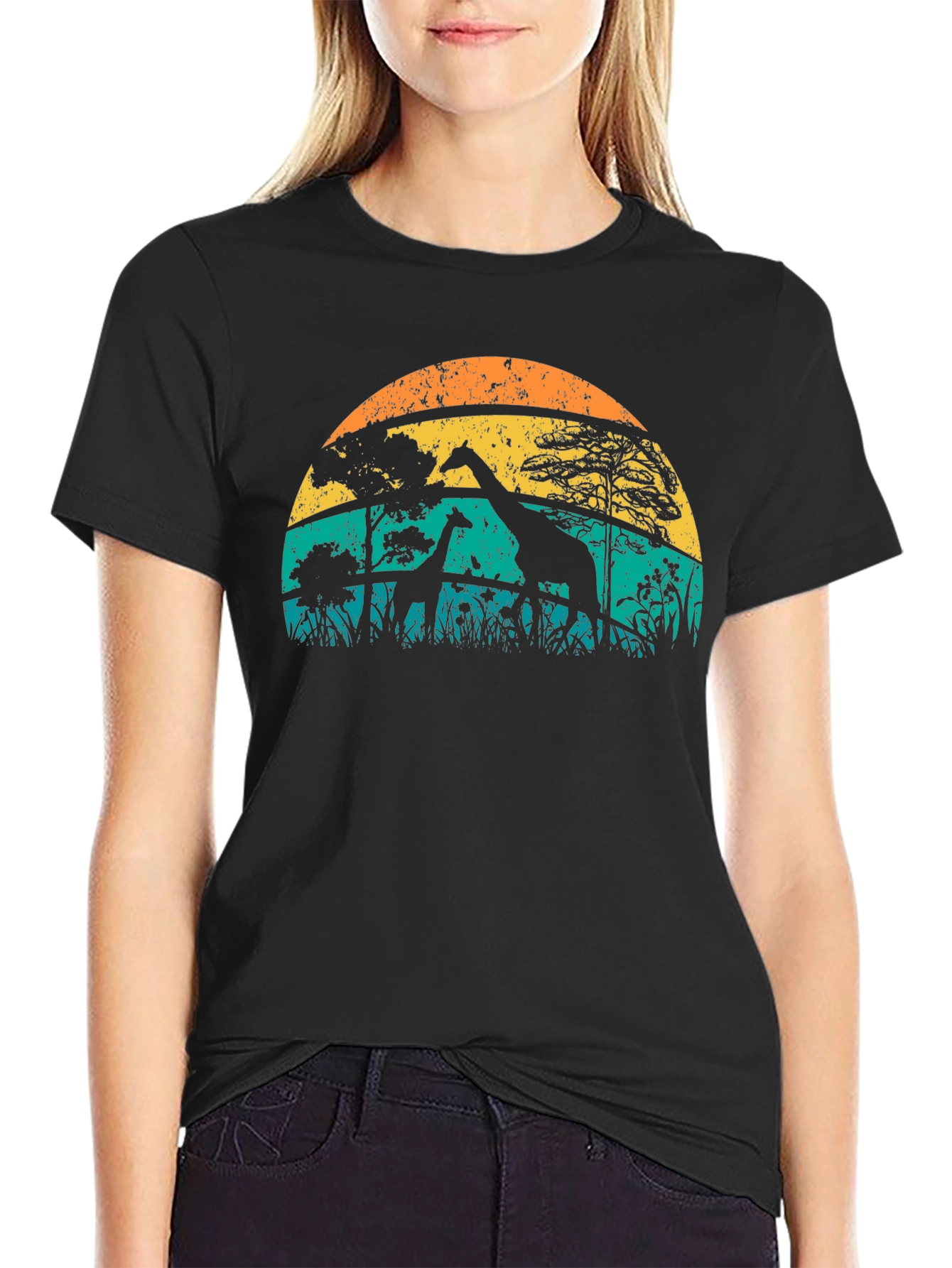 Camiseta con diseño de jirafas al atardecer