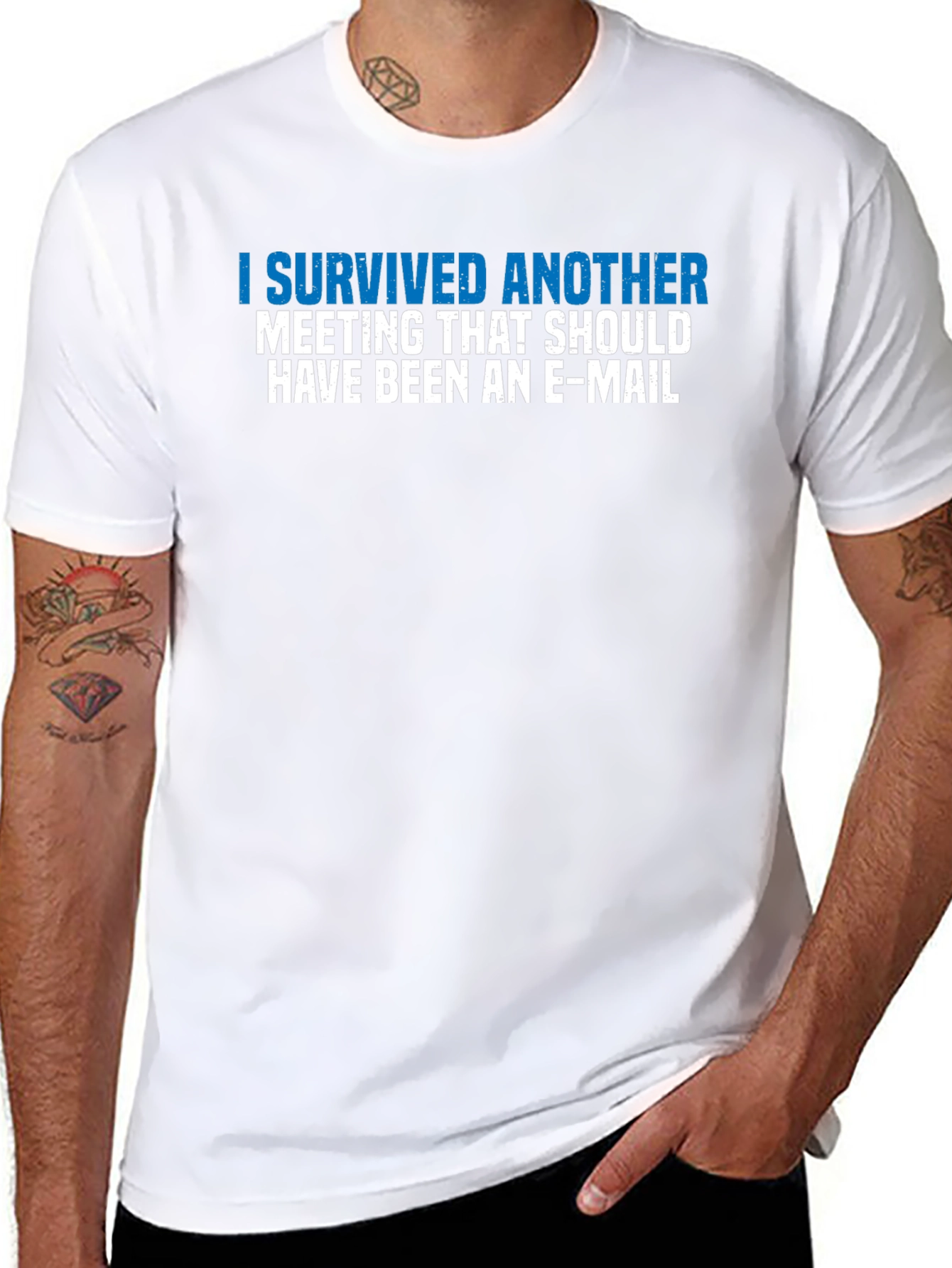 Camiseta Graciosa: ¡Sobreviví Otra Reunión!